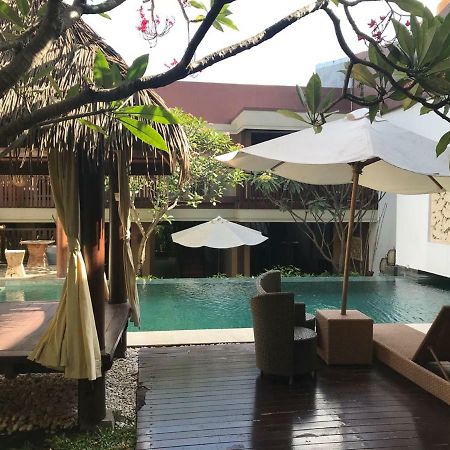 Narisha Guesthouse Kupang  Buitenkant foto