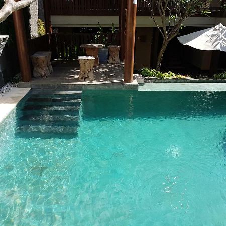 Narisha Guesthouse Kupang  Buitenkant foto