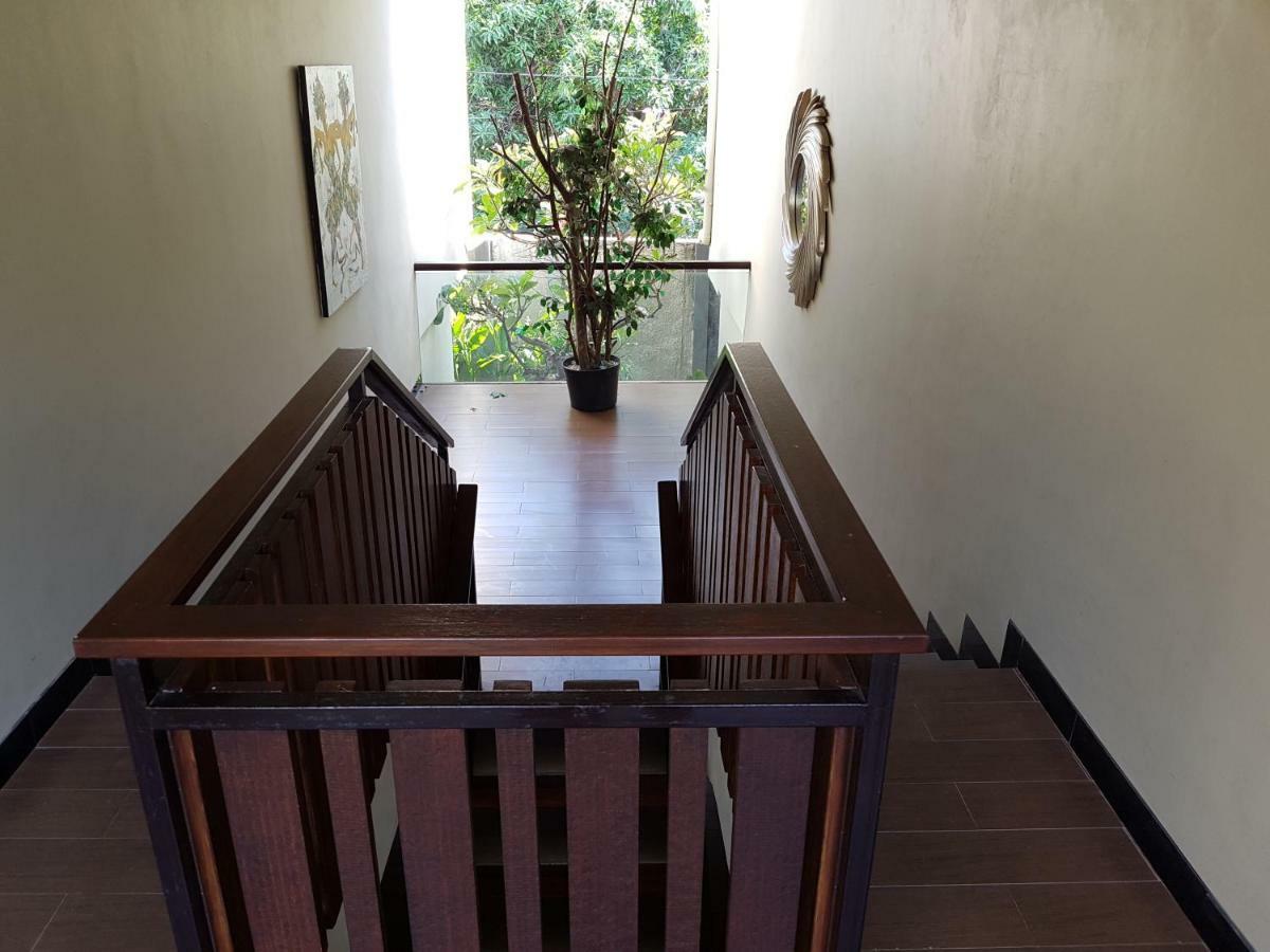 Narisha Guesthouse Kupang  Buitenkant foto